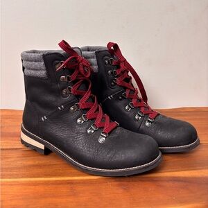 Kodiak Women's Surrey II Hiking Boot waterproof black leather